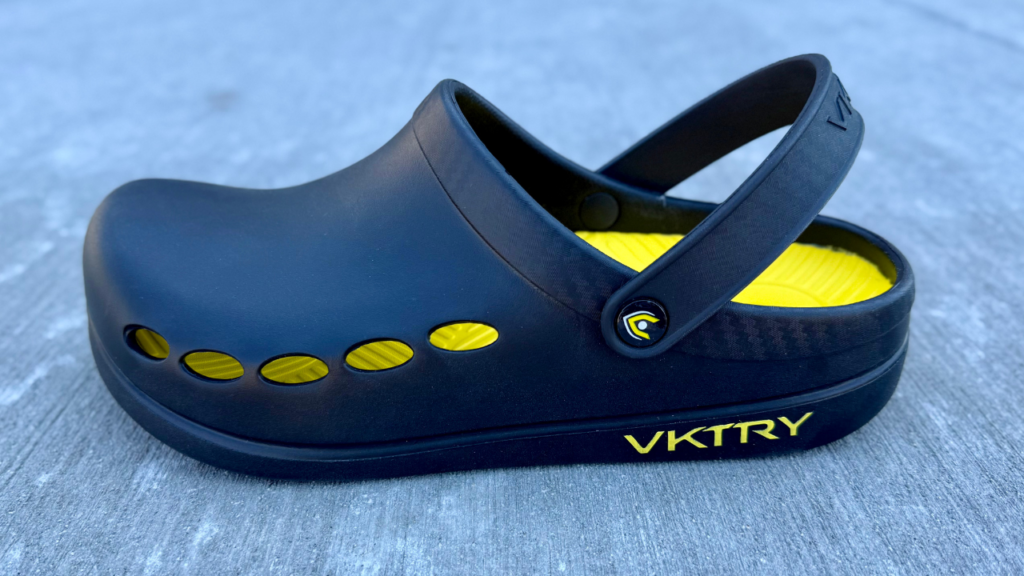 VKTRY Recovery Clog lateral side view