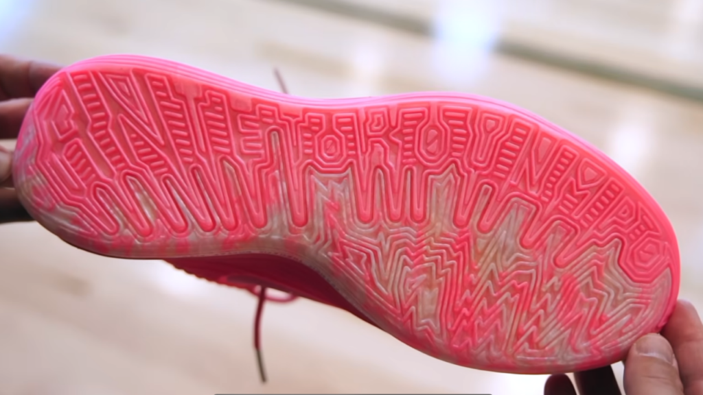 Nike Giannis Freak 7 outsole traction