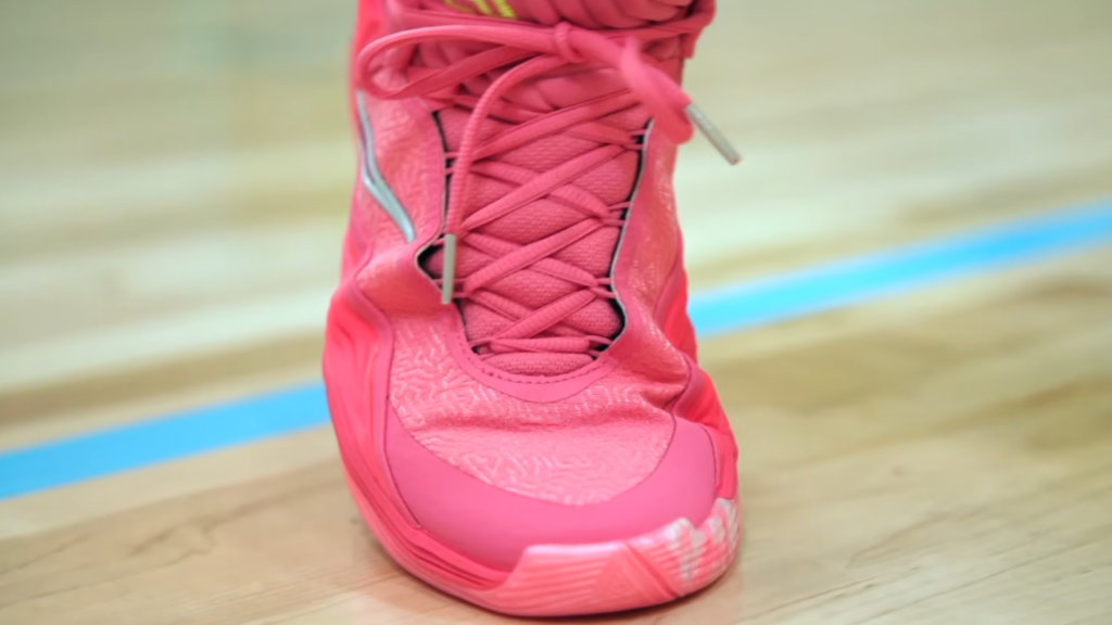 Nike Giannis Freak 7 materials in action