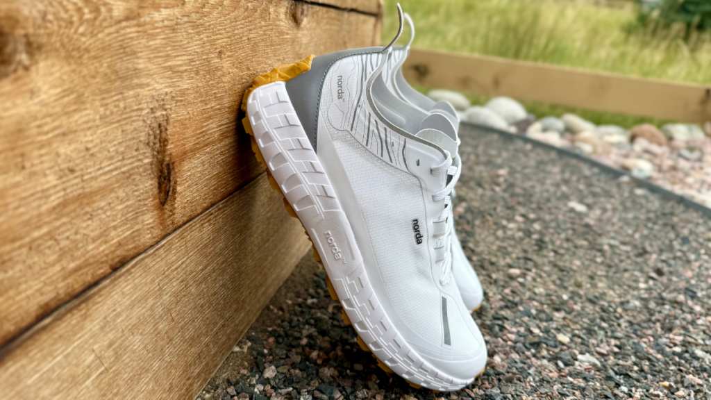 Norda 001A leaning on wall