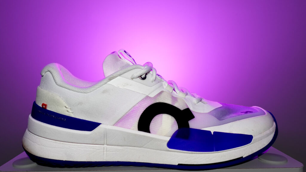 On Roger Pro 2 lateral side view