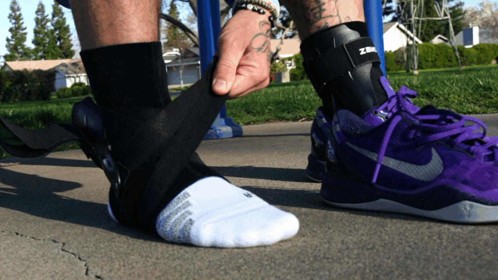 Zamst A2-DX x wrap in action