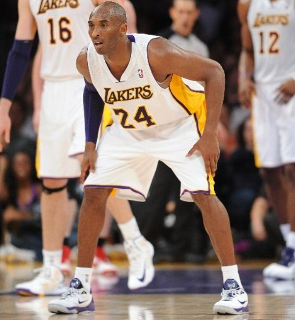 Kobe Bryant gets Triple Double in Nike 