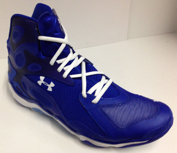 ua anomaly basketball shoes review