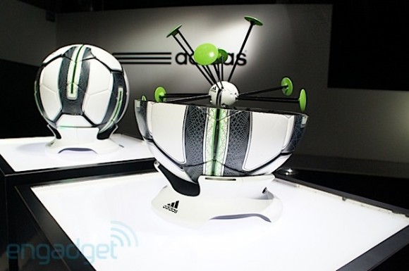 Adidas MiCoach Smart Ball - Release 