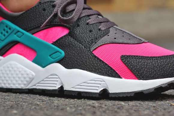 nike huarache pink mens