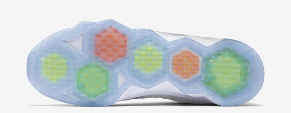 The Nike CJ3 Flyweave Trainer Gets Two New Colorways - WearTesters