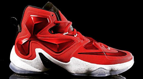 Detailed Look at the Nike LeBron 13 