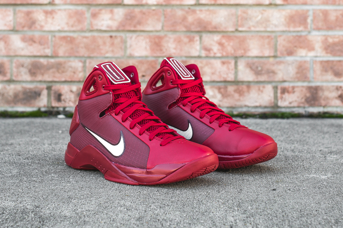 red hyperdunks