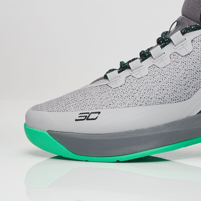 A New Under Armour Curry 3 Colorway is 