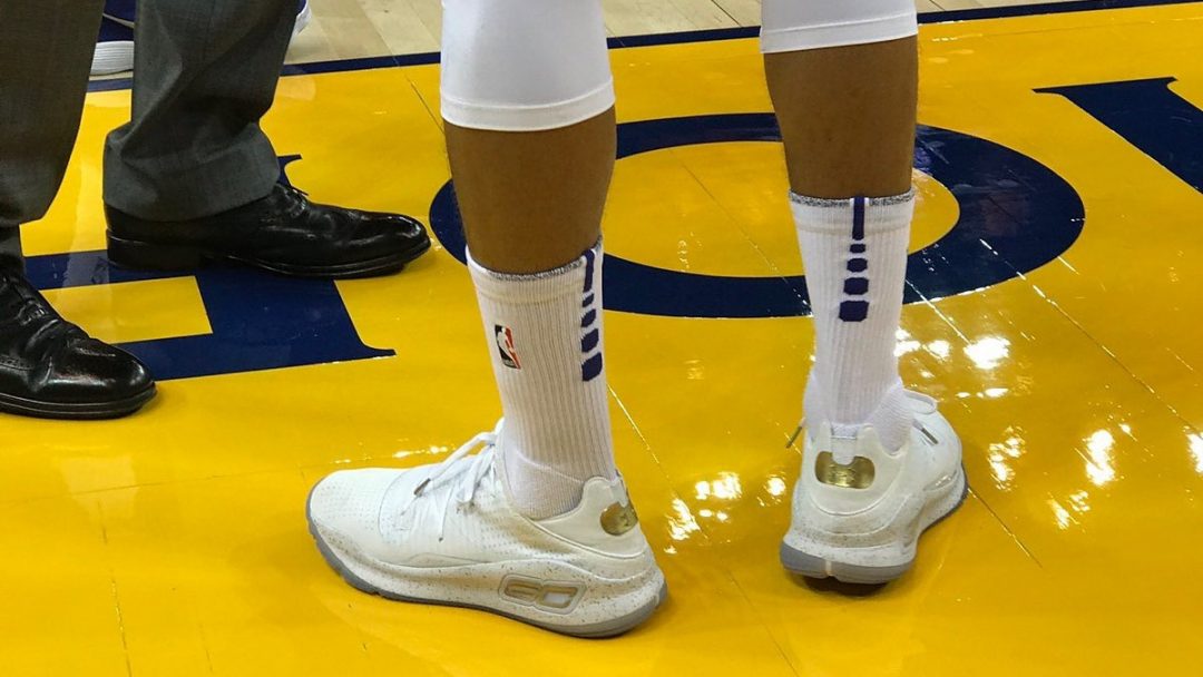 Tonight, the Curry 4 Low Goes Golden for Steph WearTesters