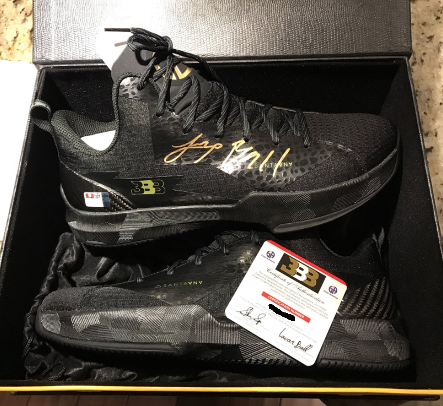 af spiselige Sow Buyers of the $1000 Signed BBB ZO2 Prime Remix Didn't Receive Everything  They Paid For - WearTesters