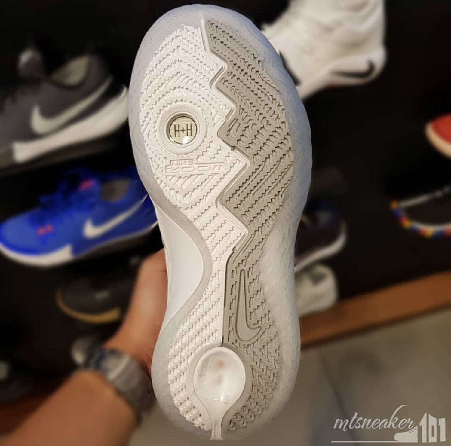 kyrie 5 grey and white