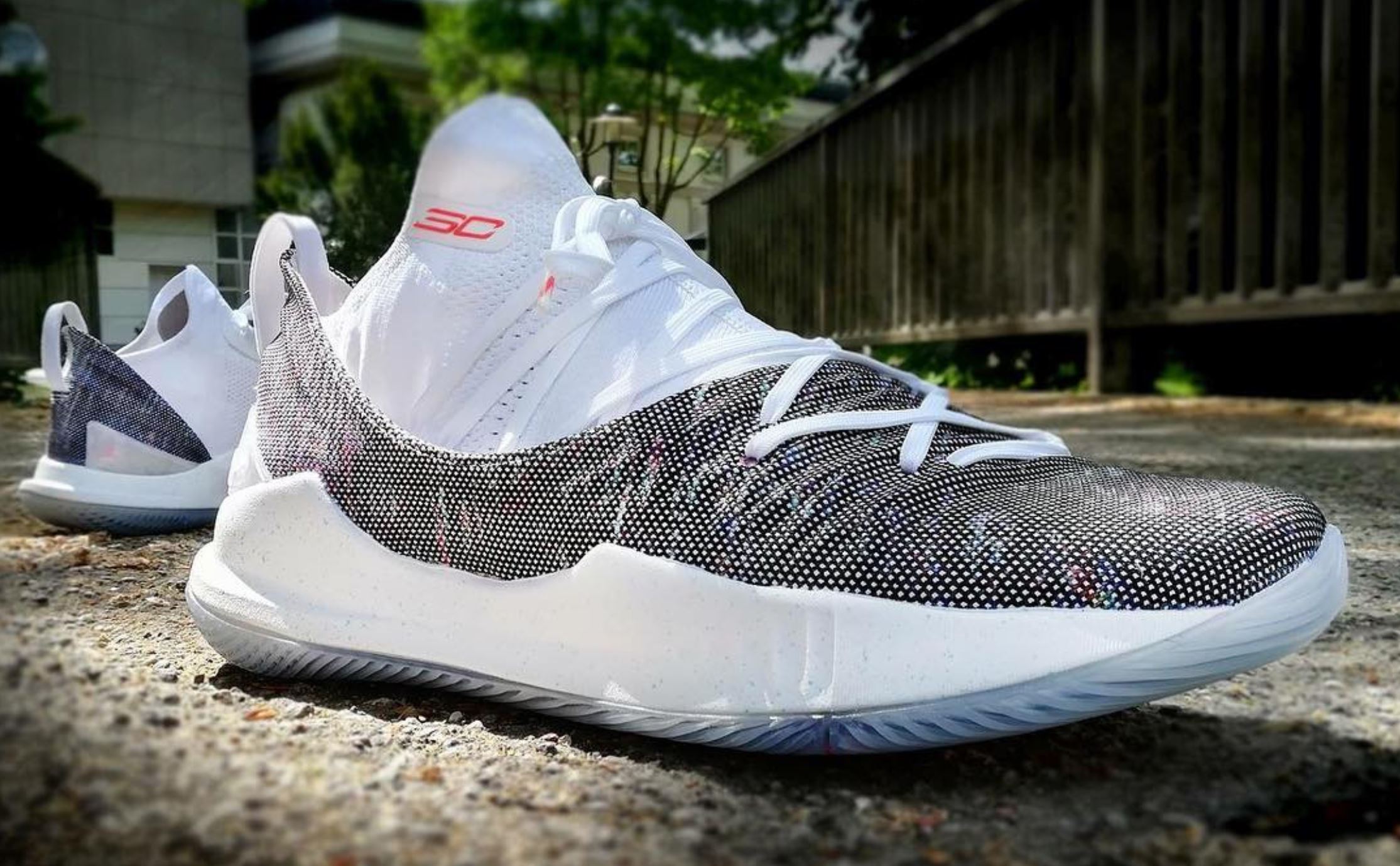 curry 5 coral