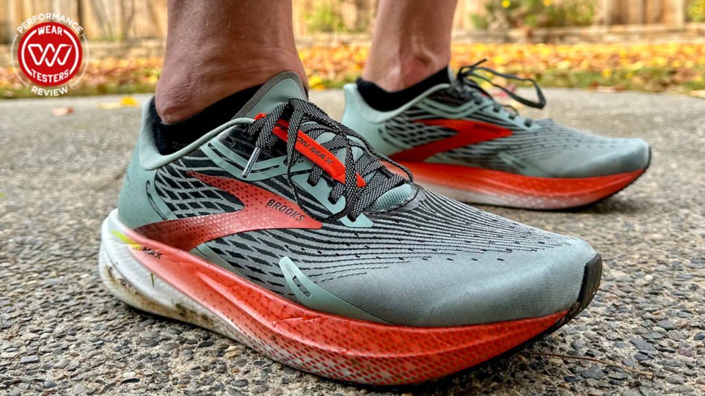 zapatillas de running On media maratón rojas